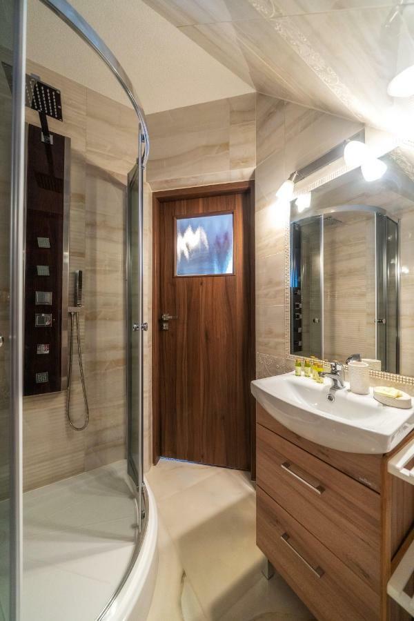 U Kowola Apartment Шафляри Екстериор снимка